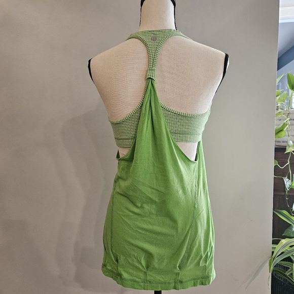 Lululemon Tank Top with Built-in Bra Racerback Green Gingham GUC Size 10 Workout - Picture 5 of 10
